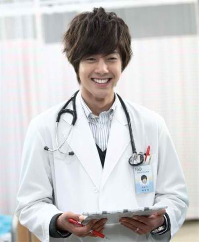 Foto Kim Hyun Joong yang Keren dan Ganteng 36