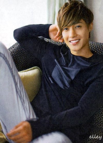 Foto Kim Hyun Joong yang Keren dan Ganteng 38