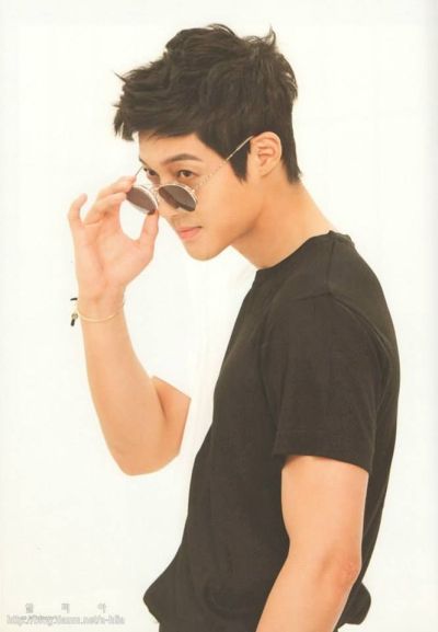 Foto Kim Hyun Joong yang Keren dan Ganteng 43