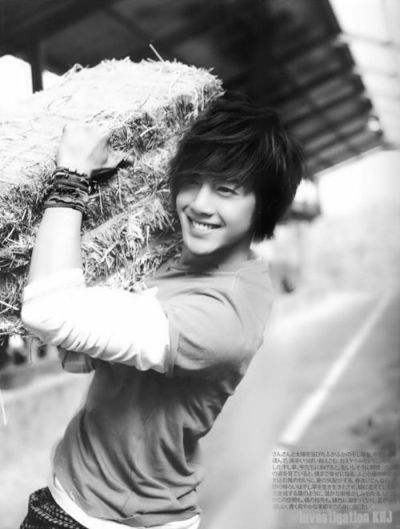 Foto Kim Hyun Joong yang Keren dan Ganteng 49