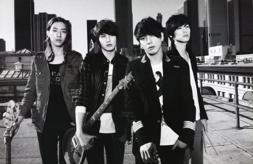 CNBLUE18