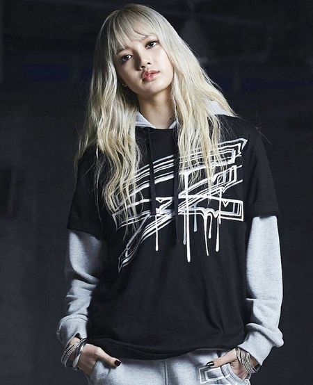 Koleksi Foto Cantik Lisa BLACKPINK 26