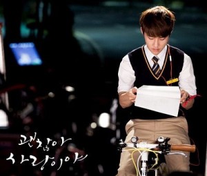 Foto Adegan Its Okay Thats Love 12