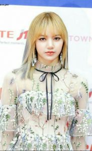 Koleksi Foto Cantik Lisa BLACKPINK 10
