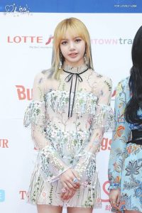 Koleksi Foto Cantik Lisa BLACKPINK 19