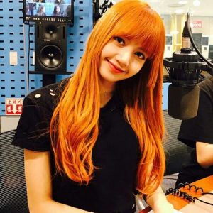 Koleksi Foto Cantik Lisa BLACKPINK 2
