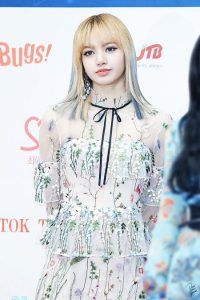 Koleksi Foto Cantik Lisa BLACKPINK 20