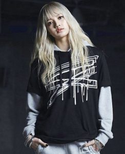 Koleksi Foto Cantik Lisa BLACKPINK 26