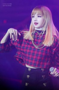 Koleksi Foto Cantik Lisa BLACKPINK 33