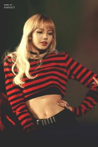 Koleksi Foto Cantik Lisa BLACKPINK 34