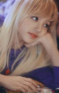 Koleksi Foto Cantik Lisa BLACKPINK 36
