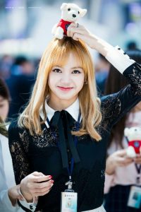 Koleksi Foto Cantik Lisa BLACKPINK 48