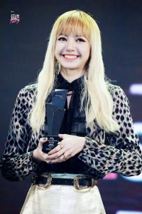Koleksi Foto Cantik Lisa BLACKPINK 50