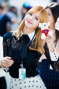 Koleksi Foto Cantik Lisa BLACKPINK 7