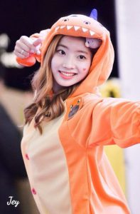 Foto Cantik Dahyun TWICE Terbaru 31