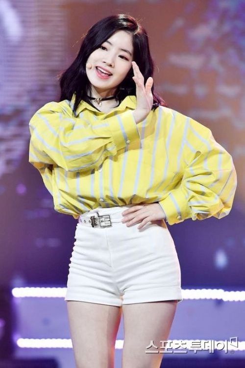 Foto Cantik Dahyun TWICE Terbaru 42