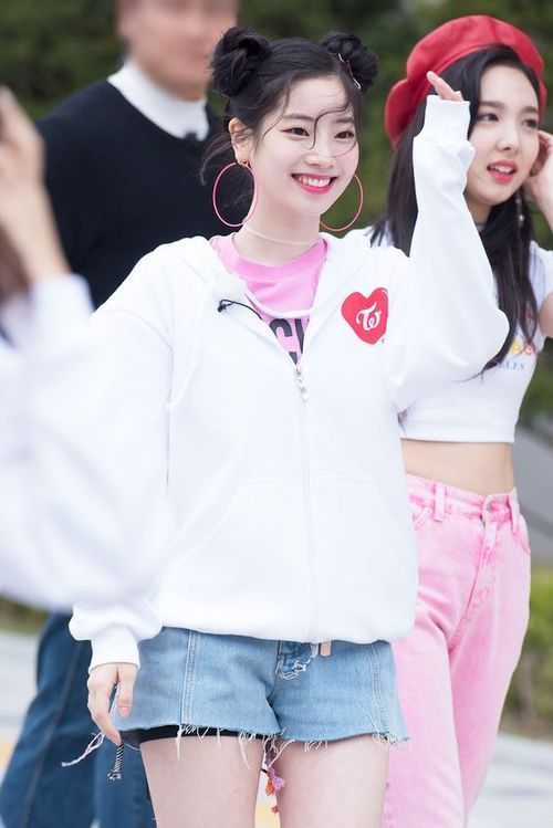 Foto Cantik Dahyun TWICE Terbaru 56