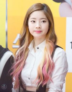 Foto Cantik Dahyun TWICE Terbaru 68