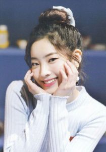 Foto Cantik Dahyun TWICE Terbaru 7
