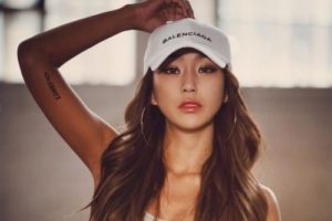 Foto-Solois-Wanita-Hyolyn
